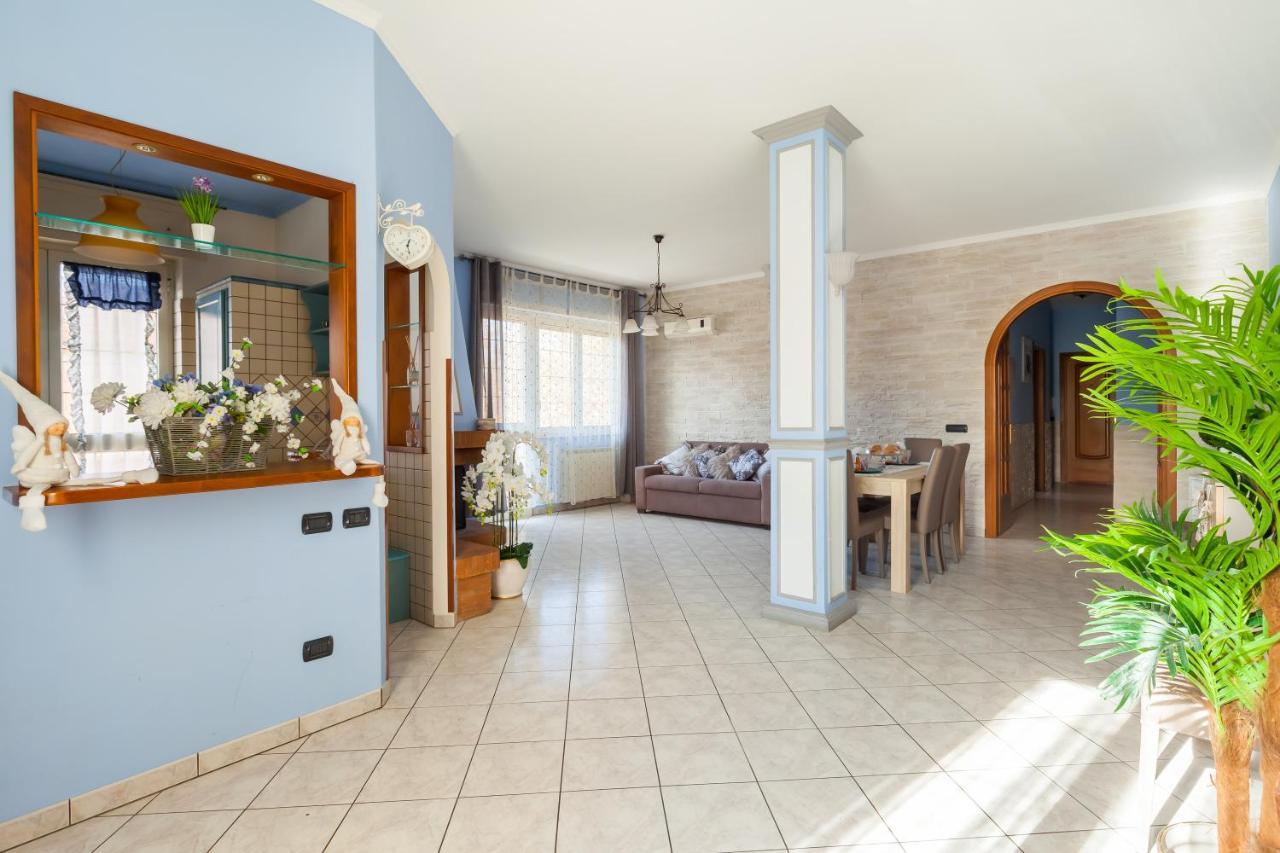 Casa Vacanze Giramondo Fiumicino Bagian luar foto