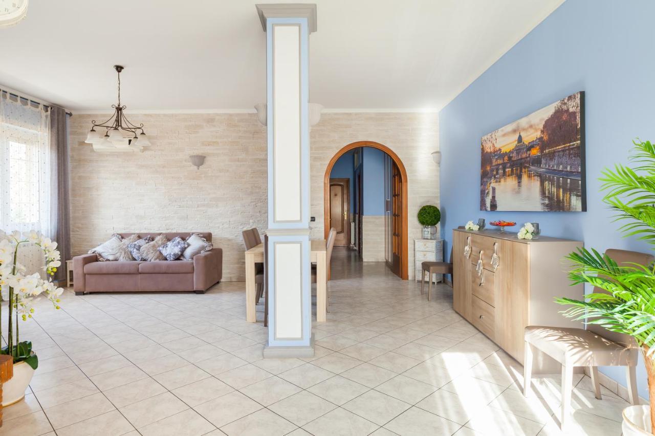 Casa Vacanze Giramondo Fiumicino Bagian luar foto