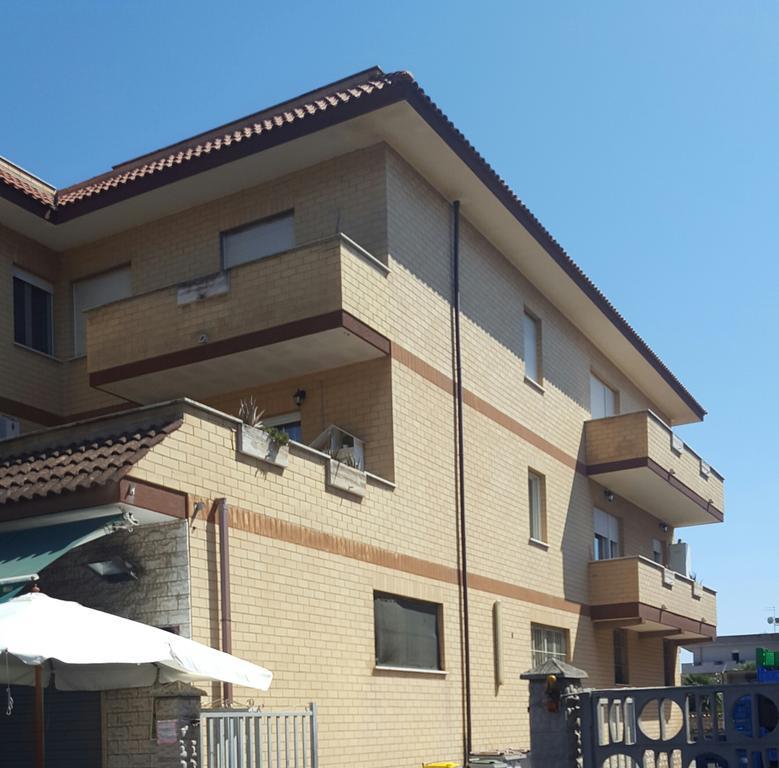 Casa Vacanze Giramondo Fiumicino Bagian luar foto
