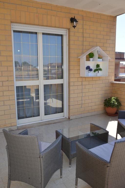 Casa Vacanze Giramondo Fiumicino Bagian luar foto
