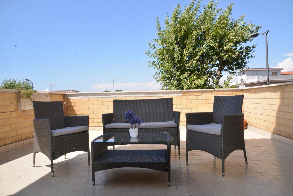 Casa Vacanze Giramondo Fiumicino Bagian luar foto